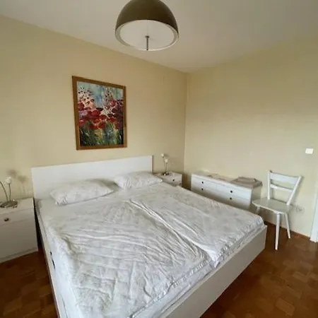 Bei Manda Апартаменты