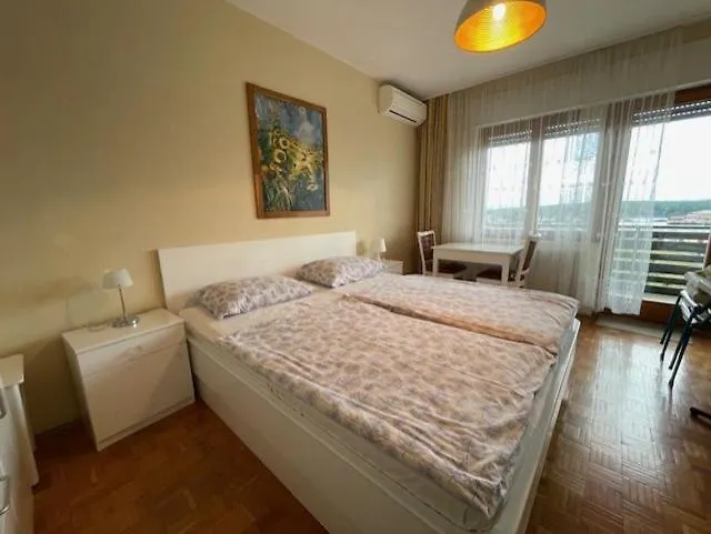 Bei Manda Apartmán *